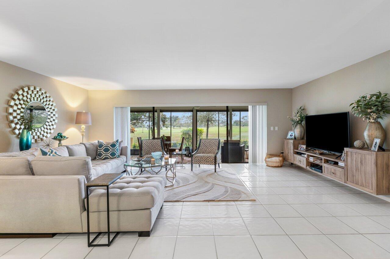 6368 Aspen Glen Circle, Boynton Beach FL 33437 photo 3