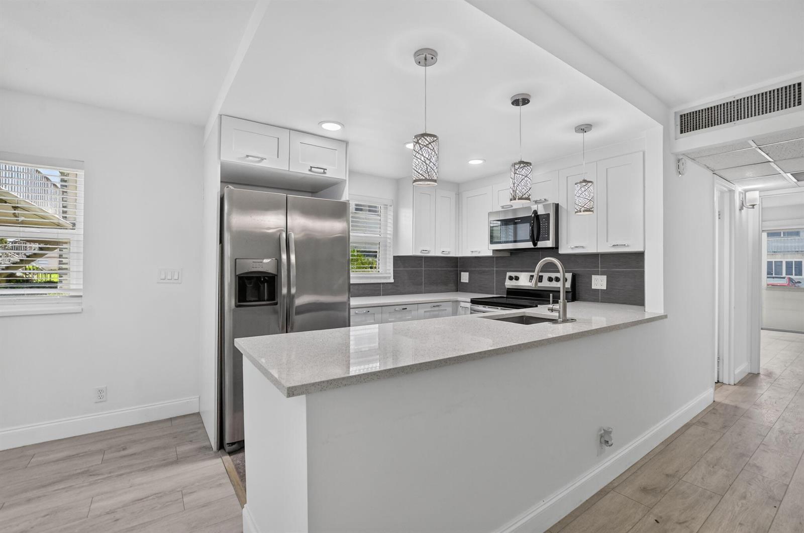 212 Monaco E, Delray Beach FL 33446 photo 3