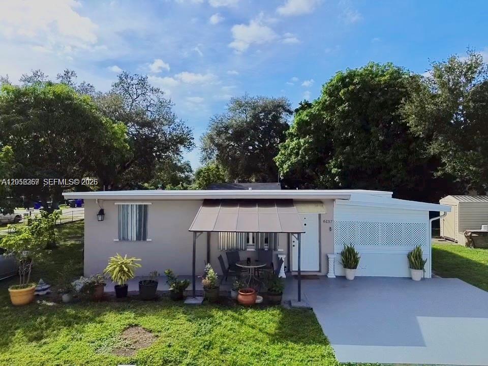 6137 Garfield St, Hollywood FL 33024