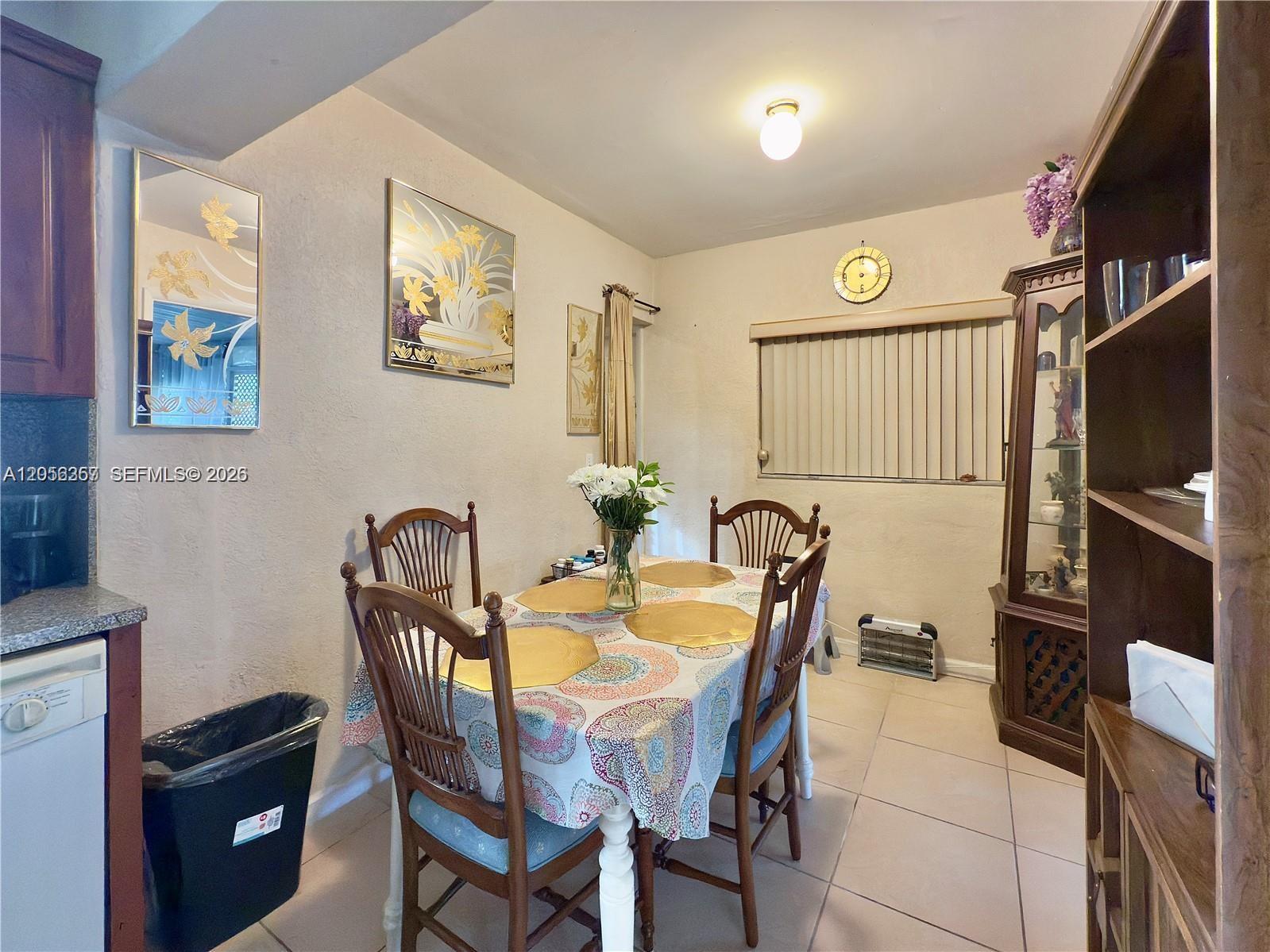6137 Garfield St, Hollywood FL 33024 photo 4