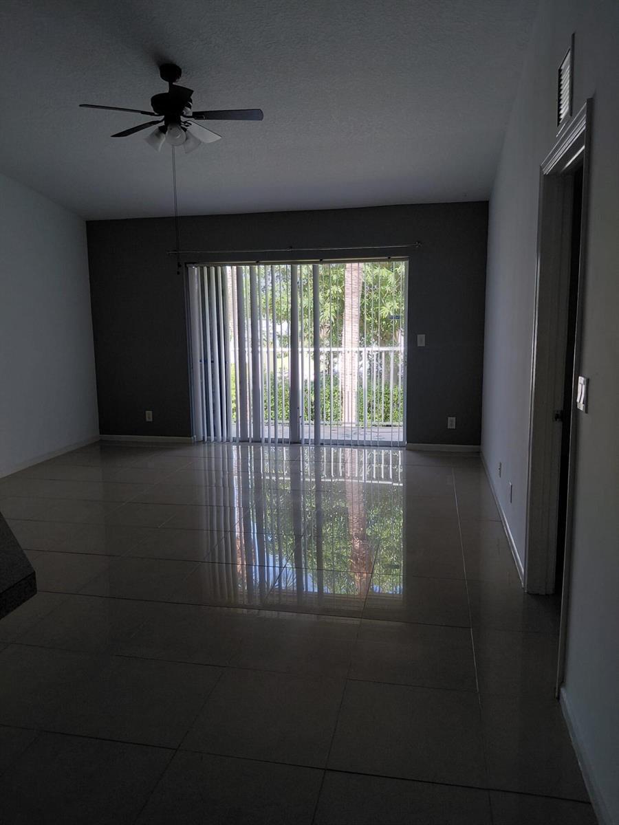 4524 Oak Terrace Drive, FL 33463 photo 2