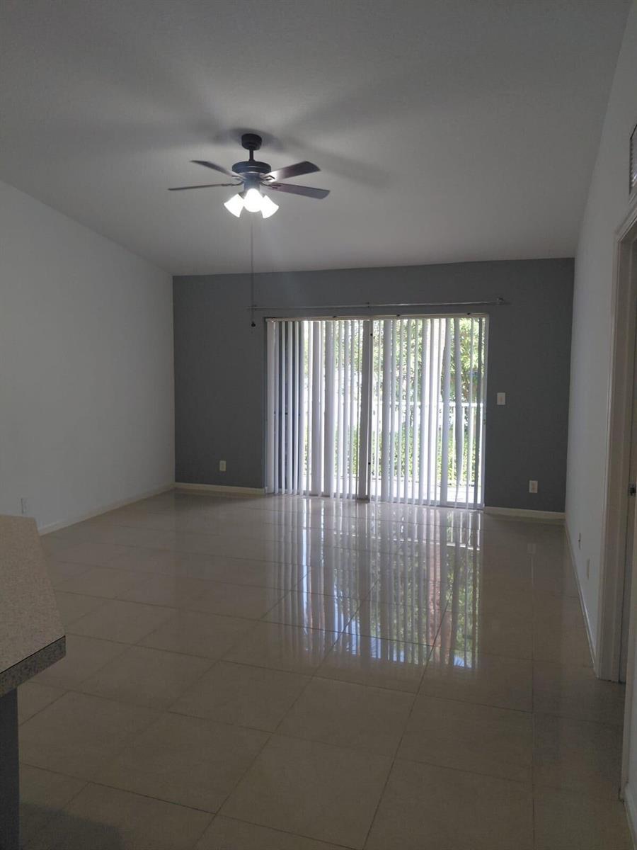 4524 Oak Terrace Drive, FL 33463 photo 4