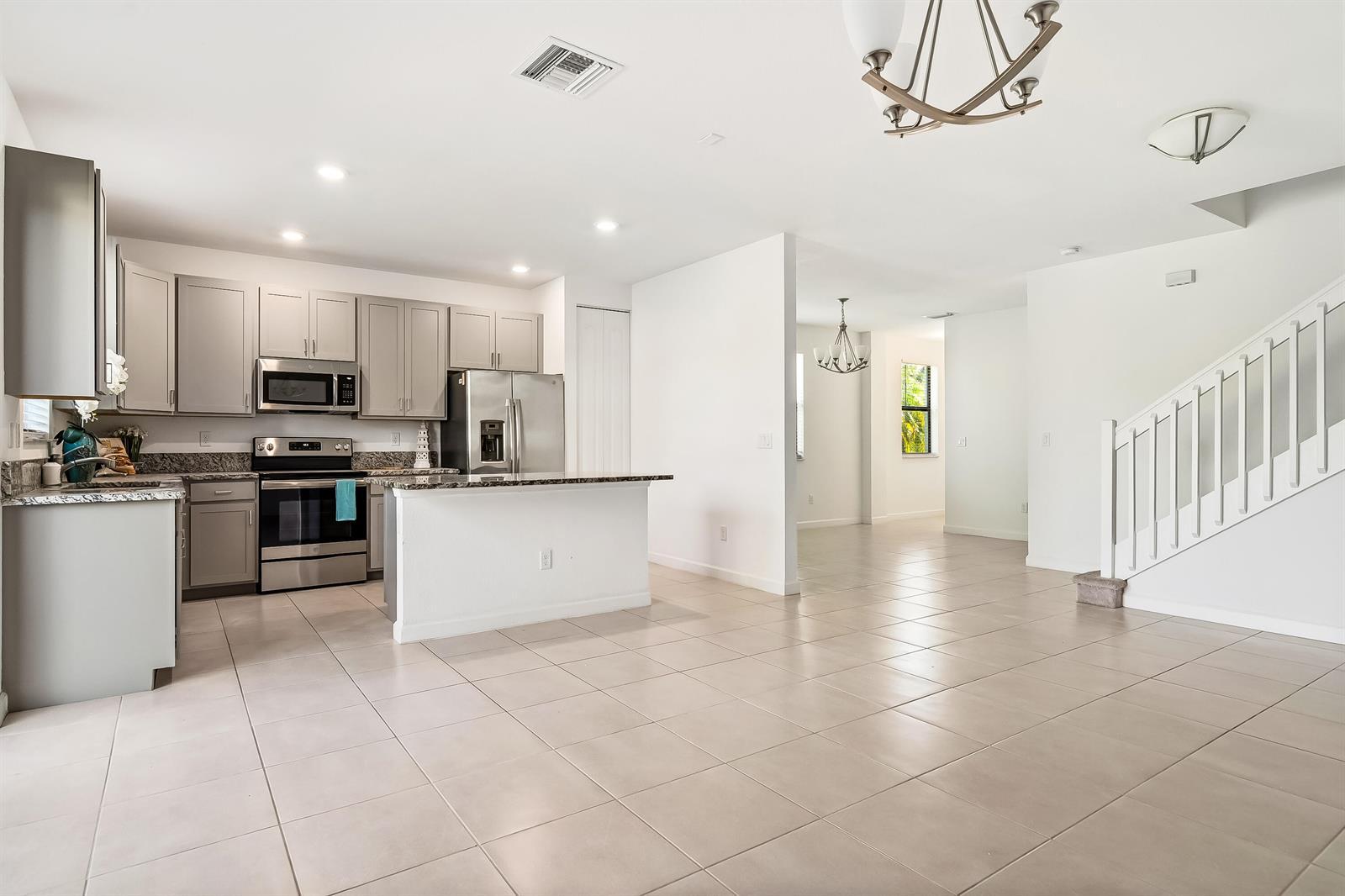 5323 SANTA MARIA Avenue, Boynton Beach FL 33436 photo 4