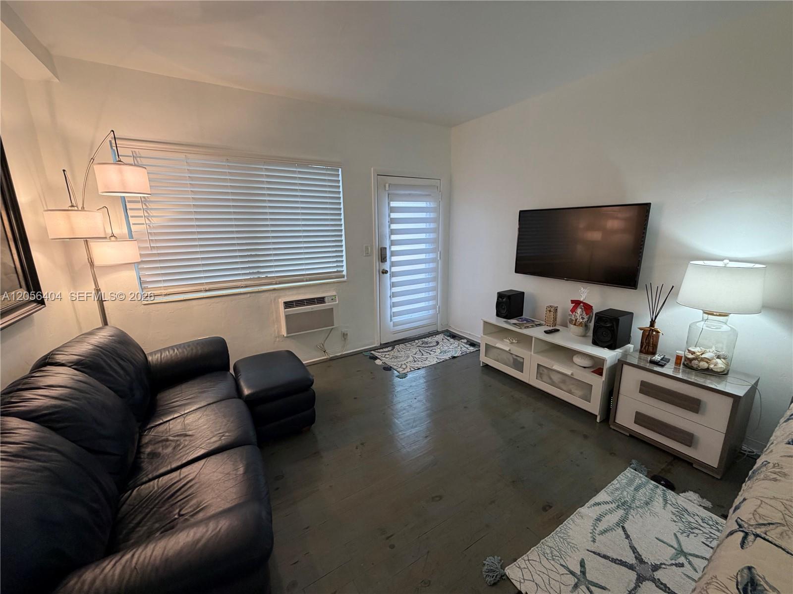 1060 Pennsylvania Ave # 18, Miami Beach FL 33139 photo 2