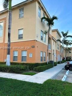 10012 NW 7th St # 216, Miami FL 33172 photo 3