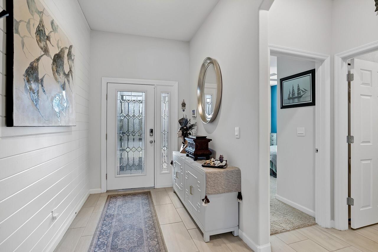 194 52ND Square, Vero Beach FL 32968 photo 2