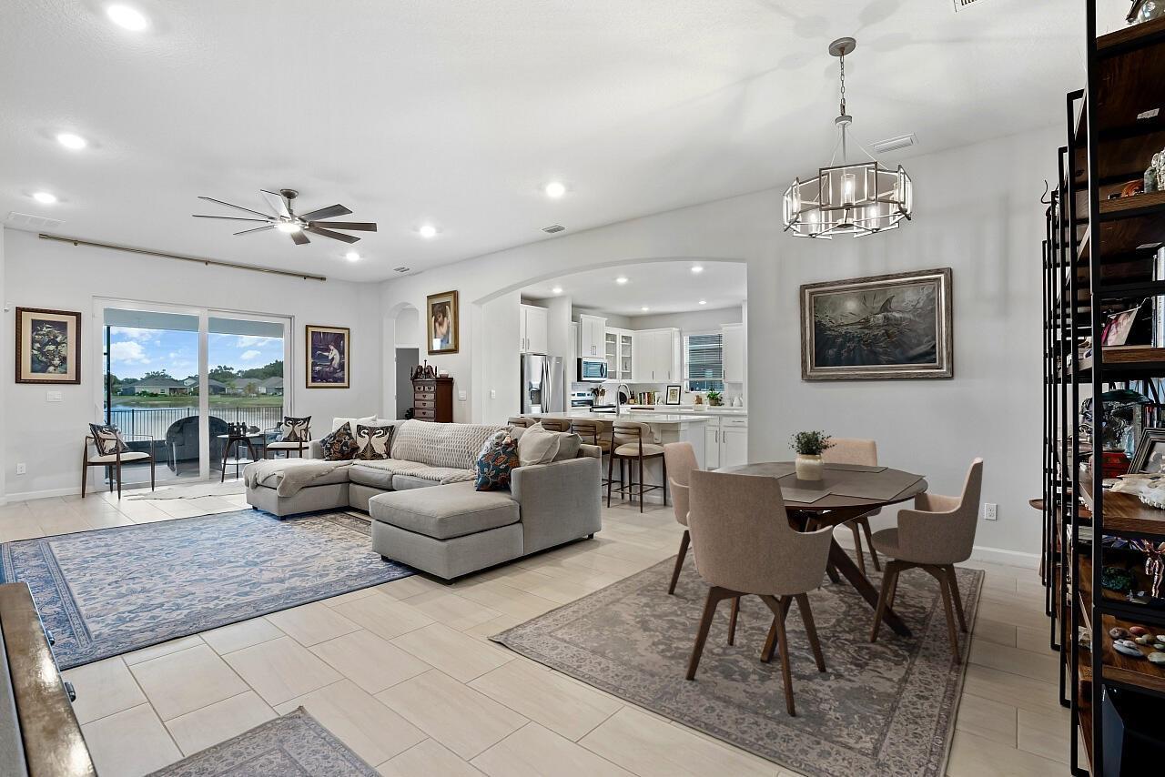 194 52ND Square, Vero Beach FL 32968 photo 3