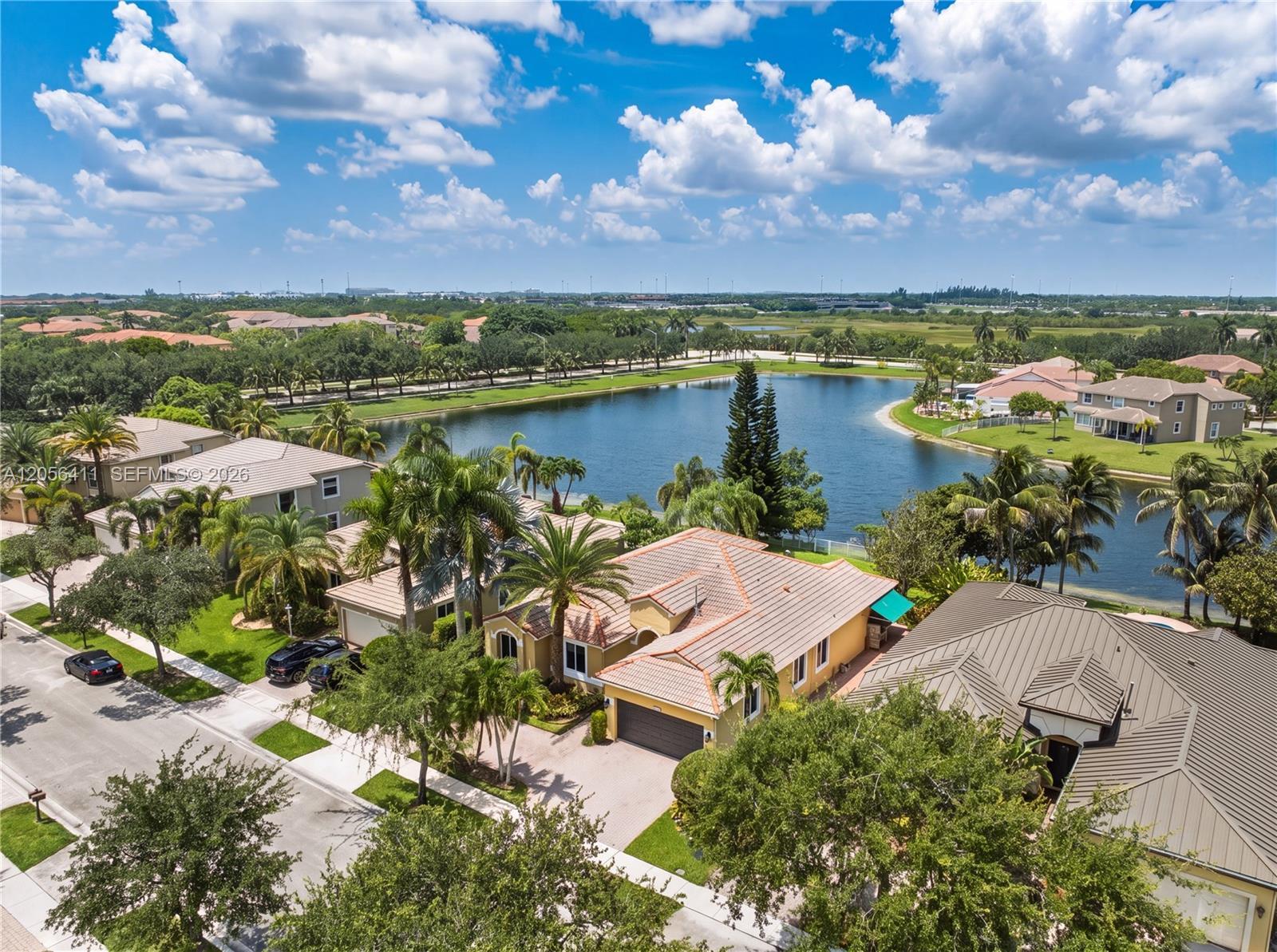 1032 NW 139th Ter, Pembroke Pines FL 33028 photo 2