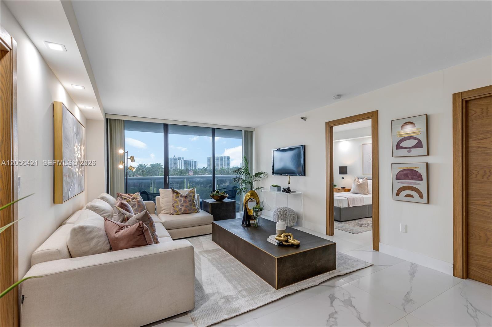 20505 E Country Club Dr # 532, Aventura FL 33180 photo 3