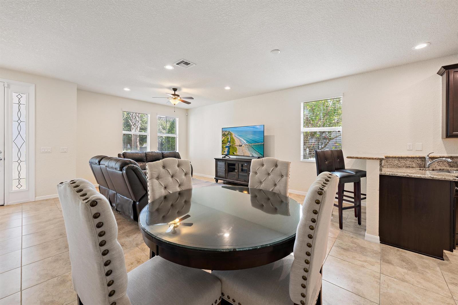 1156 S COMMUNITY Drive, Jupiter FL 33458 photo 4