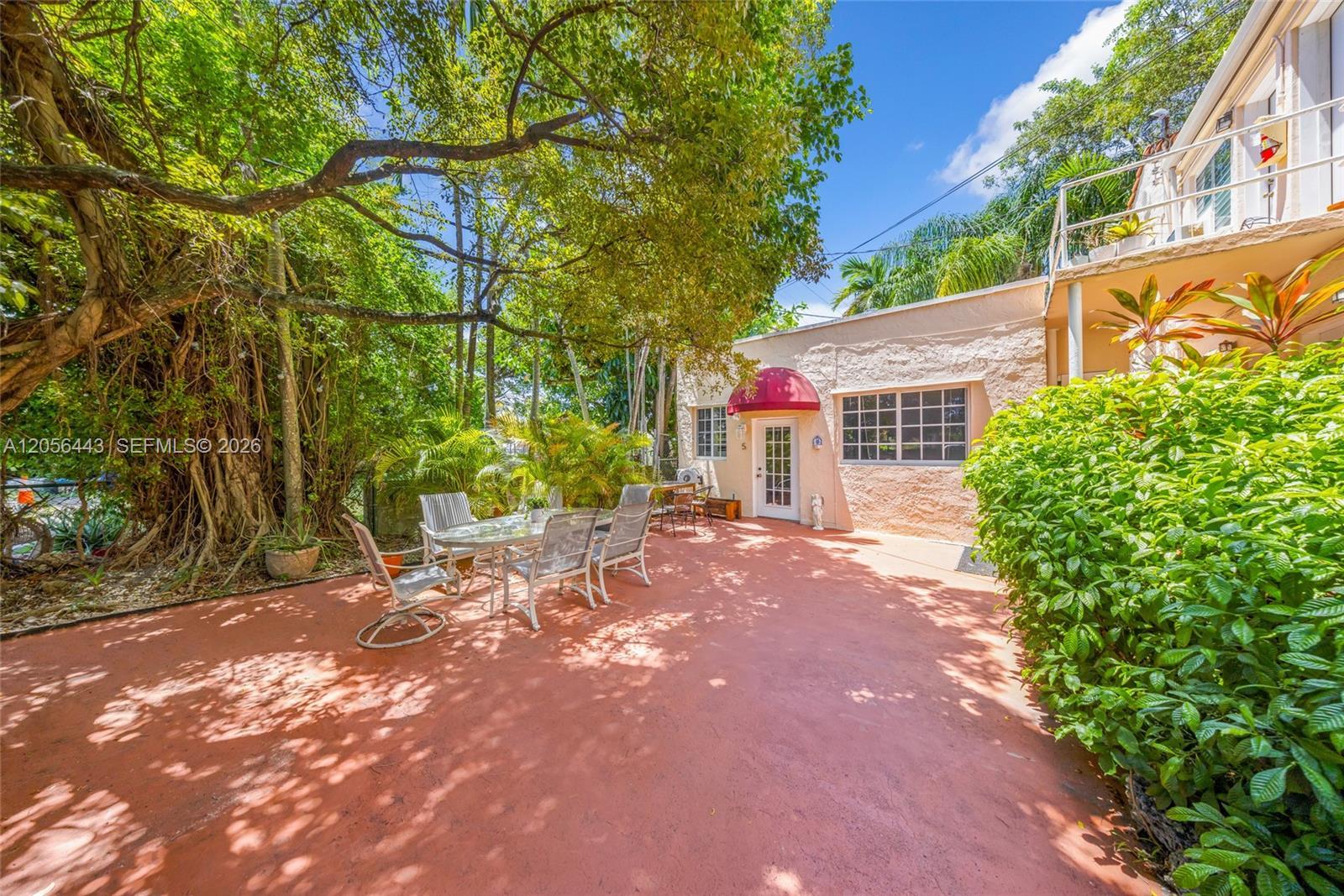 902 Salzedo St # 5, Coral Gables FL 33134 photo 4