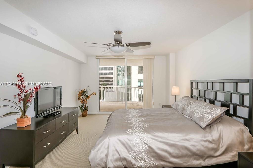1200 Brickell Bay Dr # 1518, Miami FL 33131 photo 4