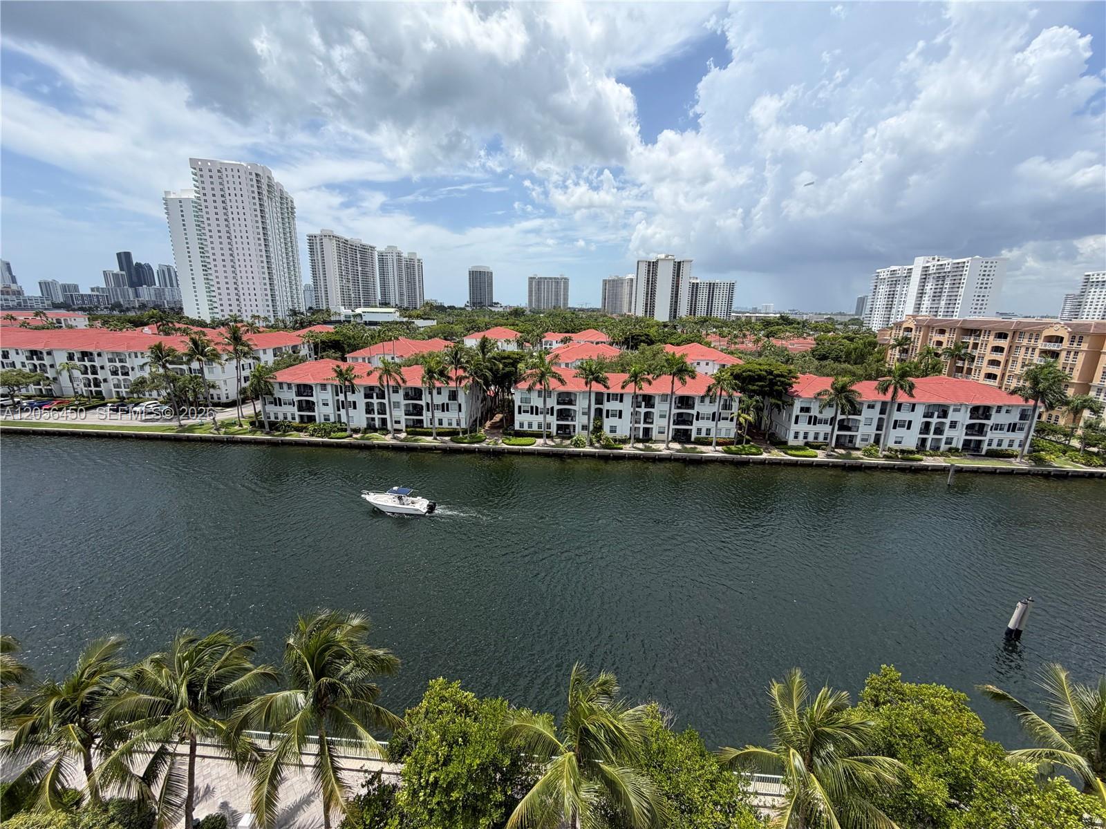 3000 NE 188th St # 707, Aventura FL 33180 photo 2