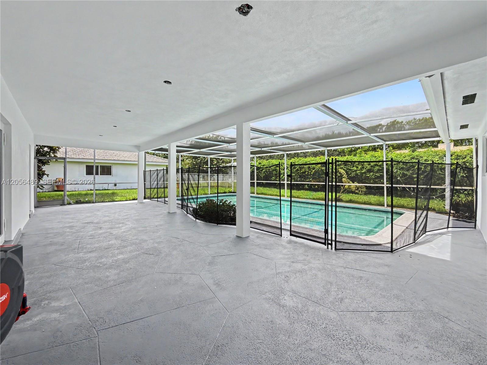 861 NW 72nd Ave, Plantation FL 33317 photo 2