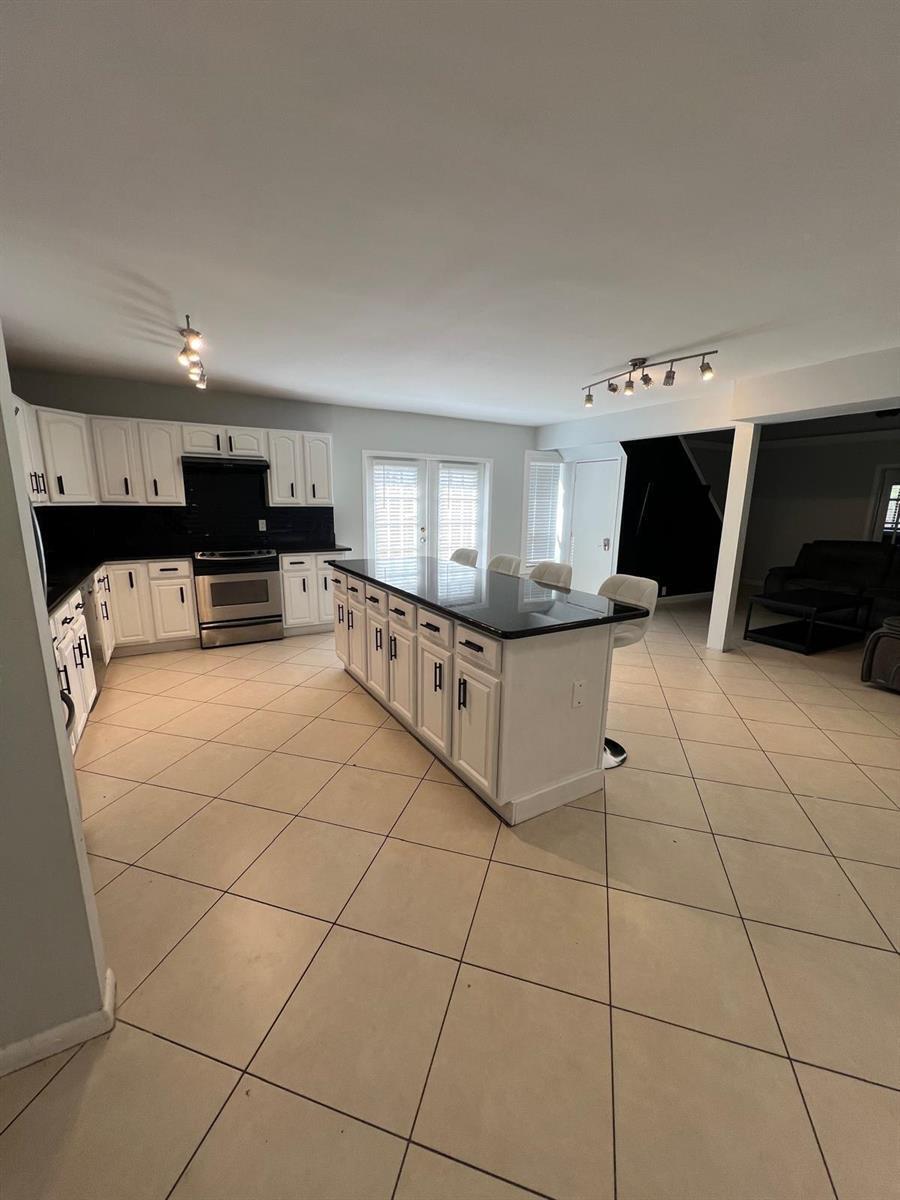 2417 Sundy Avenue, Delray Beach FL 33444 photo 2