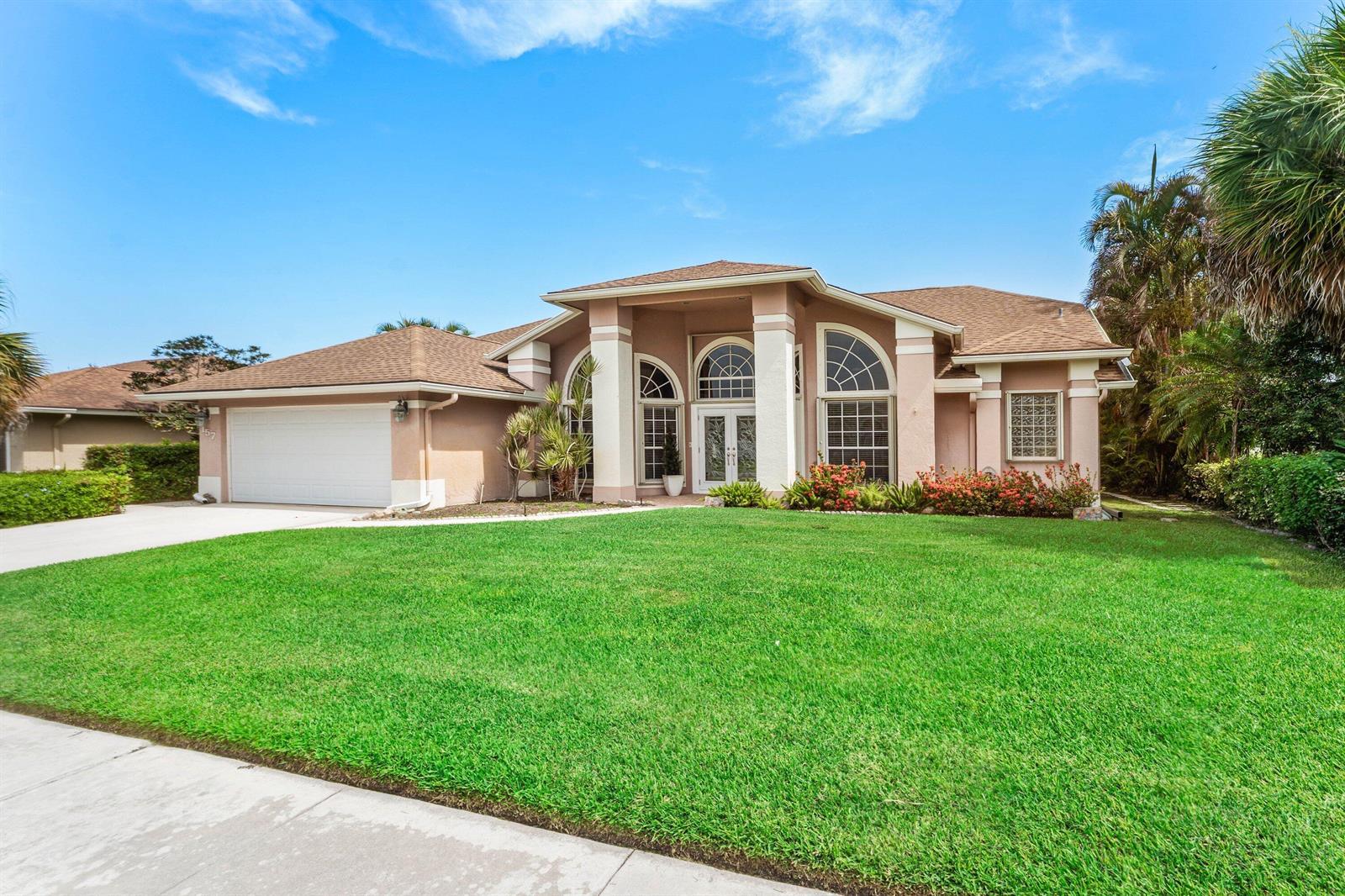 157 MONTEREY Way, Royal Palm Beach FL 33411 photo 2