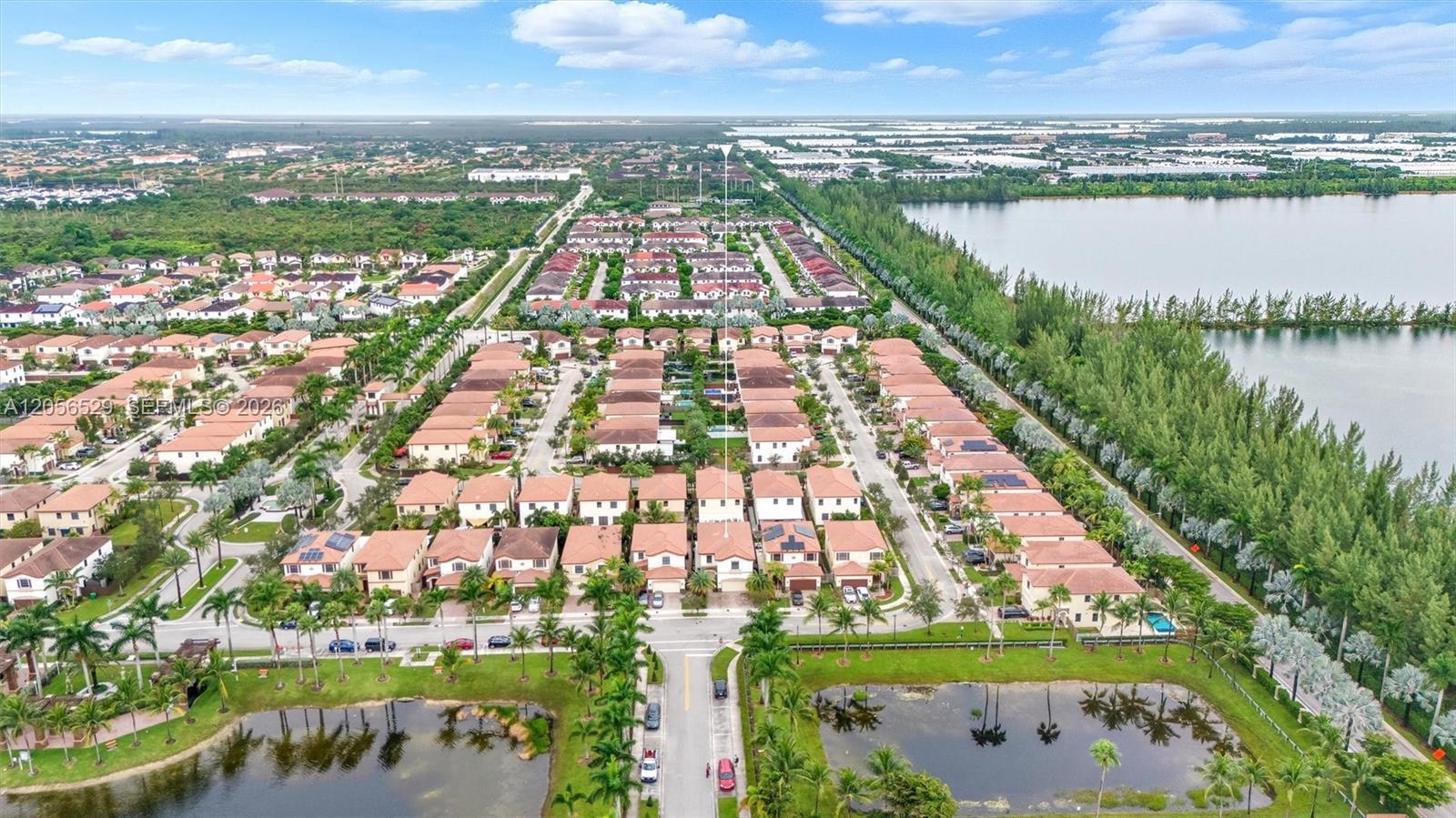 8870 NW 99th Path, Doral FL 33178 photo 4