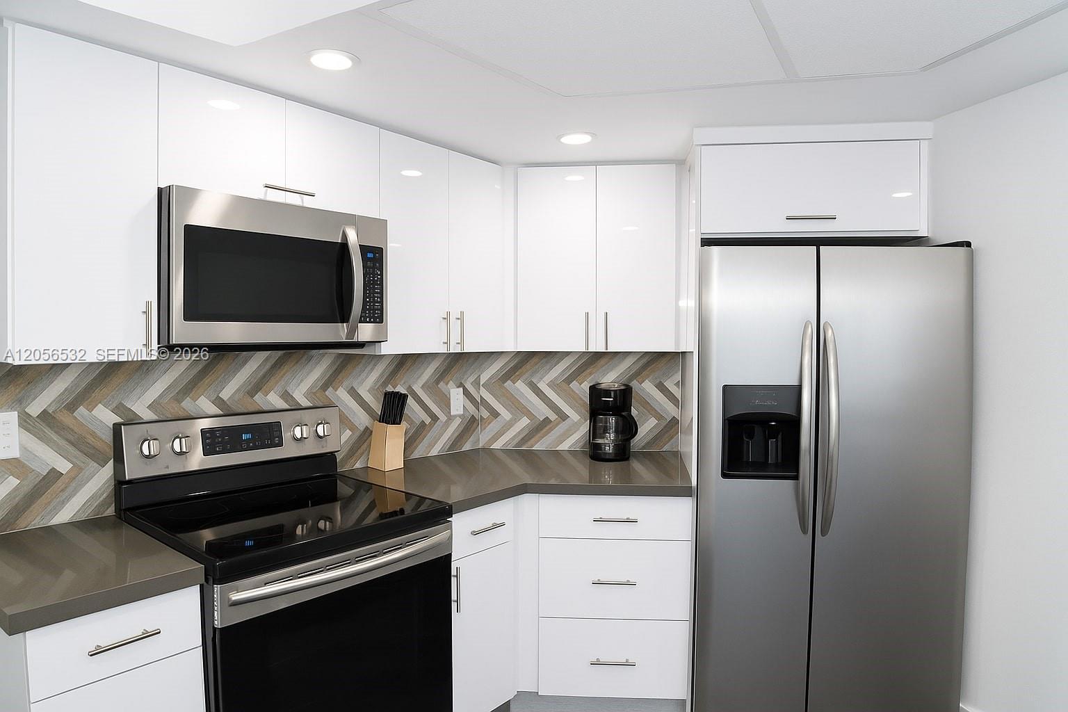 5880 Collins Ave # 703, Miami Beach FL 33140 photo 2