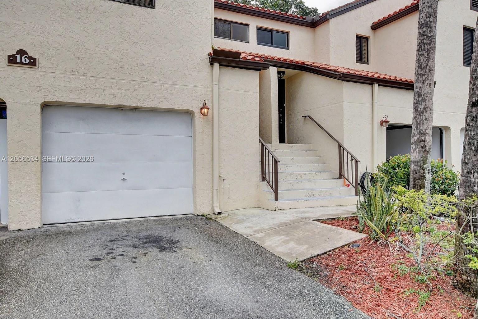 16 Via De Casas Sur # 201, Boynton Beach FL 33426 photo 2
