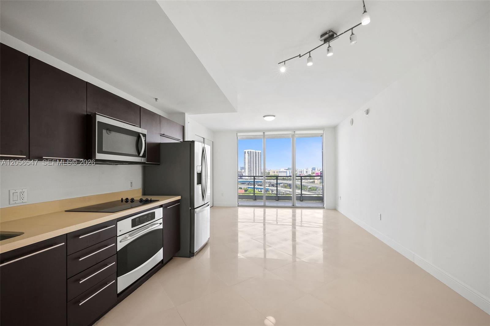 90 SW 3rd St # 1608, Miami FL 33130 photo 5