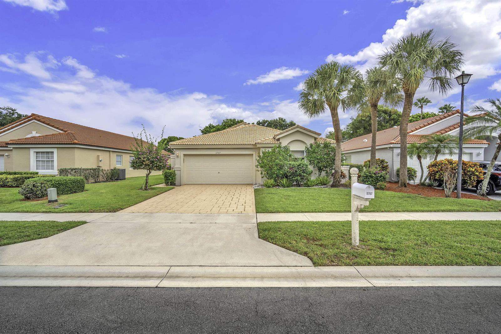 5707 Swaying Palm Lane, Boynton Beach FL 33437