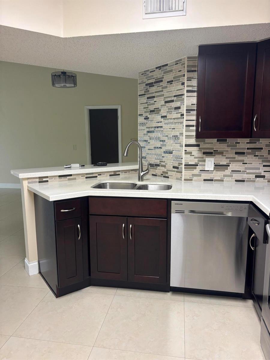 8761 WILES Road # 304, Coral Springs FL 33067 photo 3