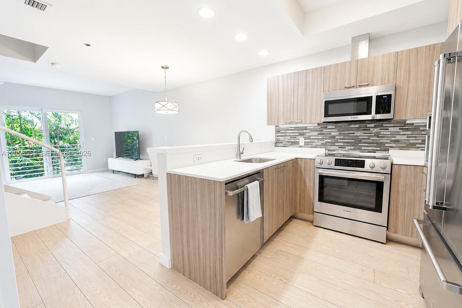 619 Meridian Ave # 4, Miami Beach FL 33139 photo 4