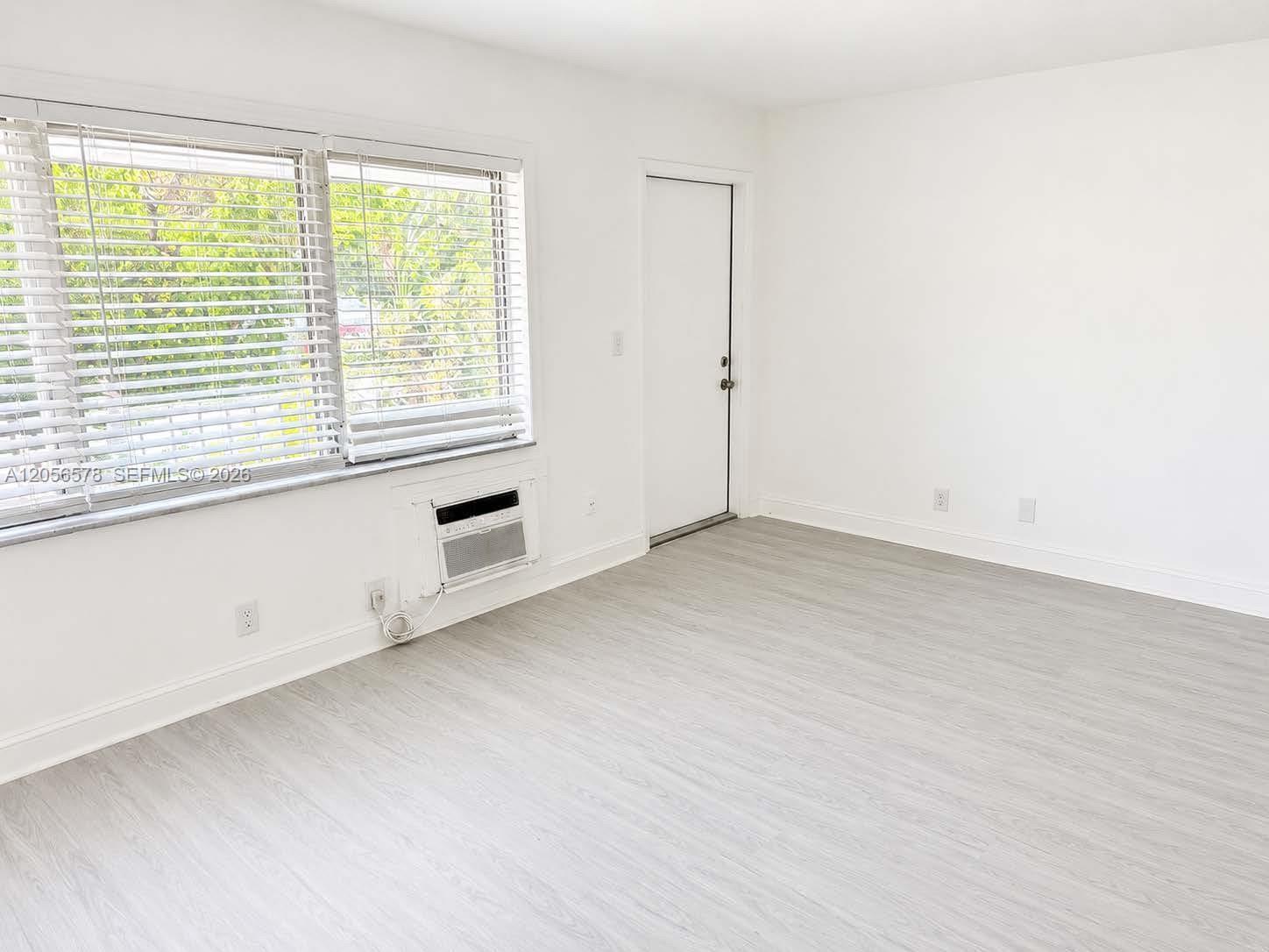 749 SE 15th St # 7, Fort Lauderdale FL 33316 photo 4