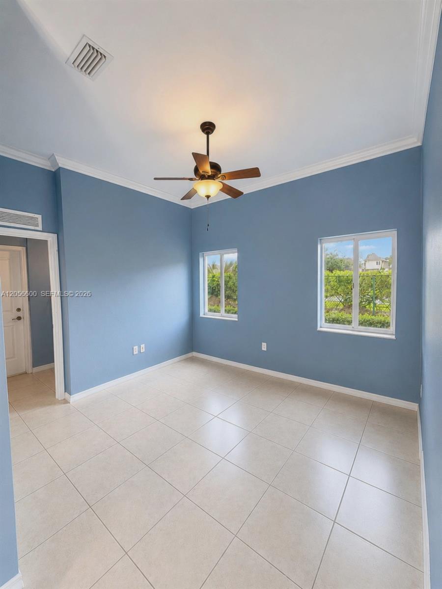 1690 SE 24th Ct, Homestead FL 33035 photo 4
