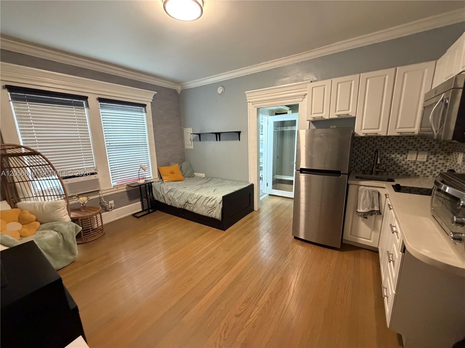 124 Mendoza Ave # 2A, Coral Gables FL 33134 photo 3