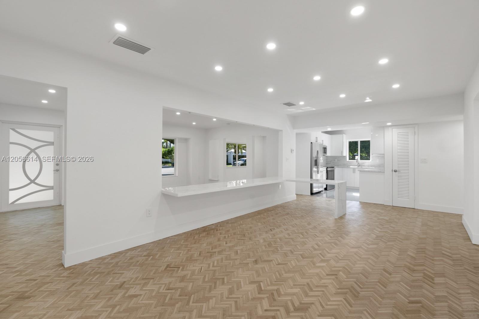 2500 Sunset Dr, Miami Beach FL 33140 photo 3