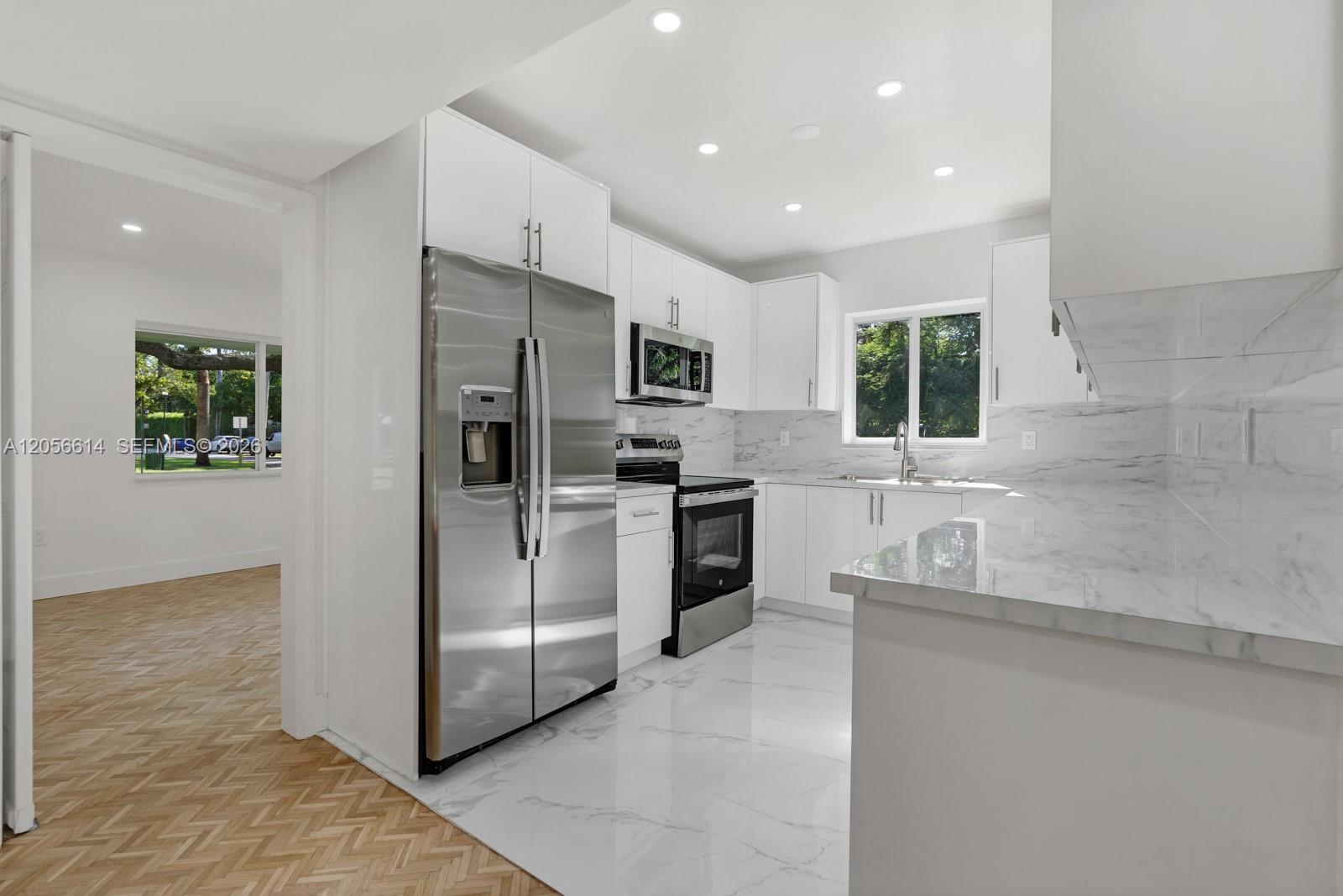 2500 Sunset Dr, Miami Beach FL 33140 photo 4