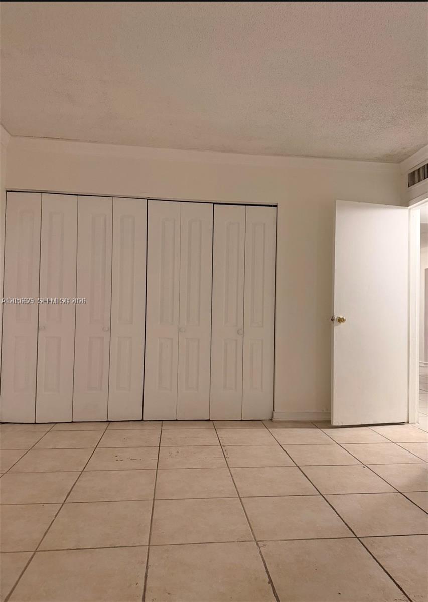2075 NE 164th St # 204, North Miami Beach FL 33162 photo 3