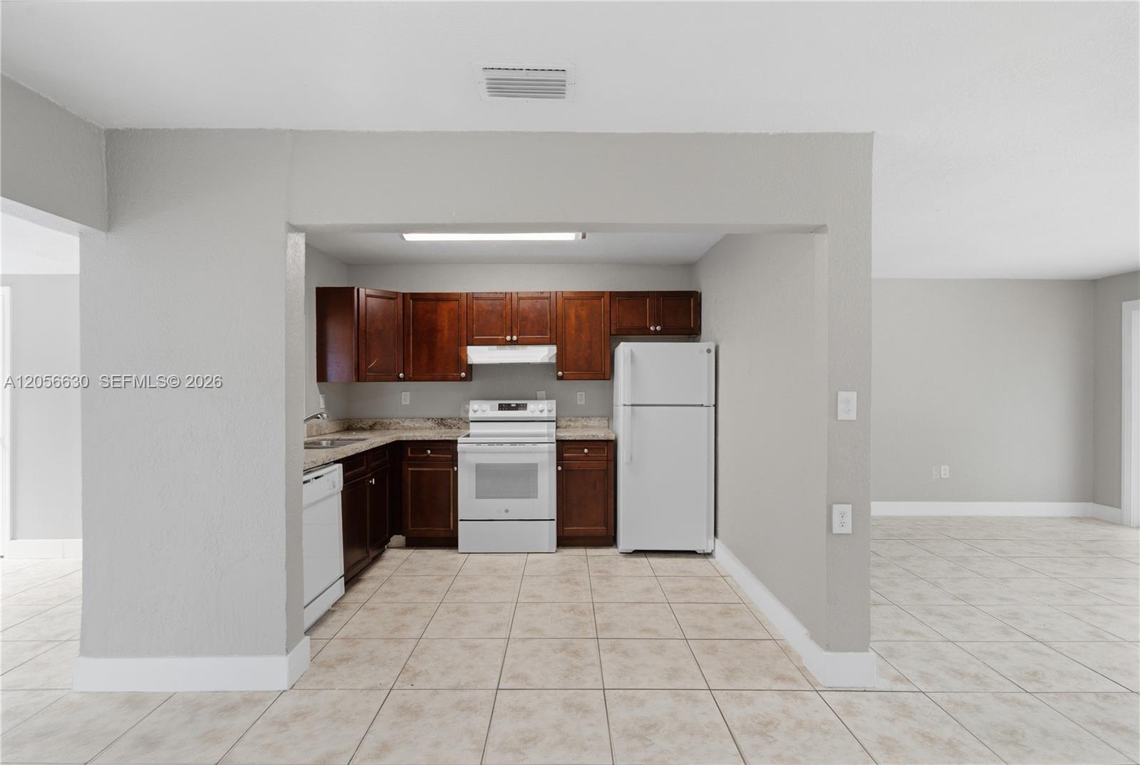 6581 NW 22nd St, Sunrise FL 33313 photo 3