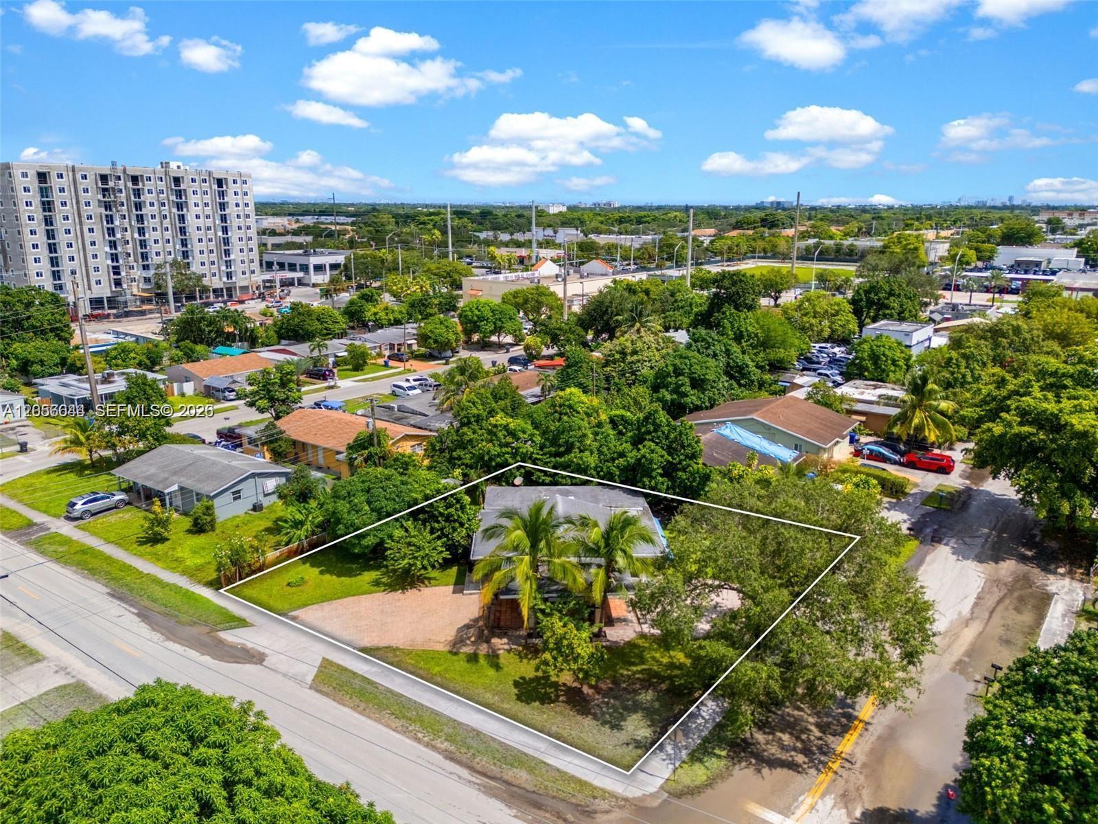 6045 Dawson St, Hollywood FL 33023 photo 2