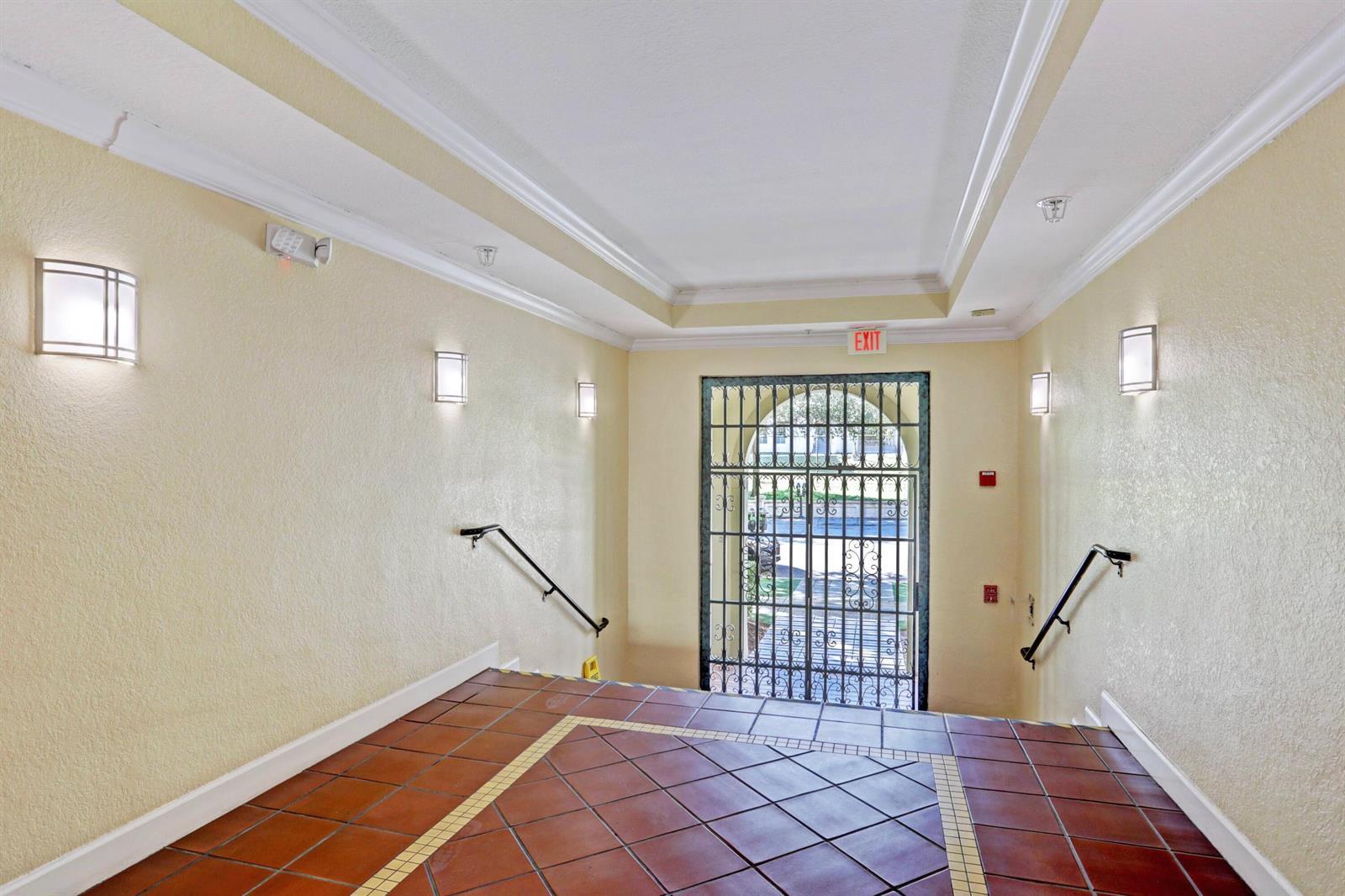 630 S Sapodilla Avenue S # 321, West Palm Beach FL 33401 photo 3