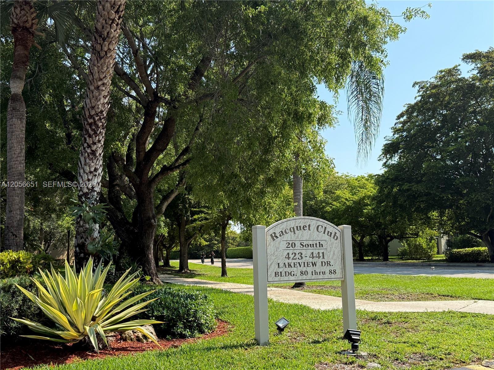 435 Lakeview Dr # 201, Weston FL 33326 photo 3