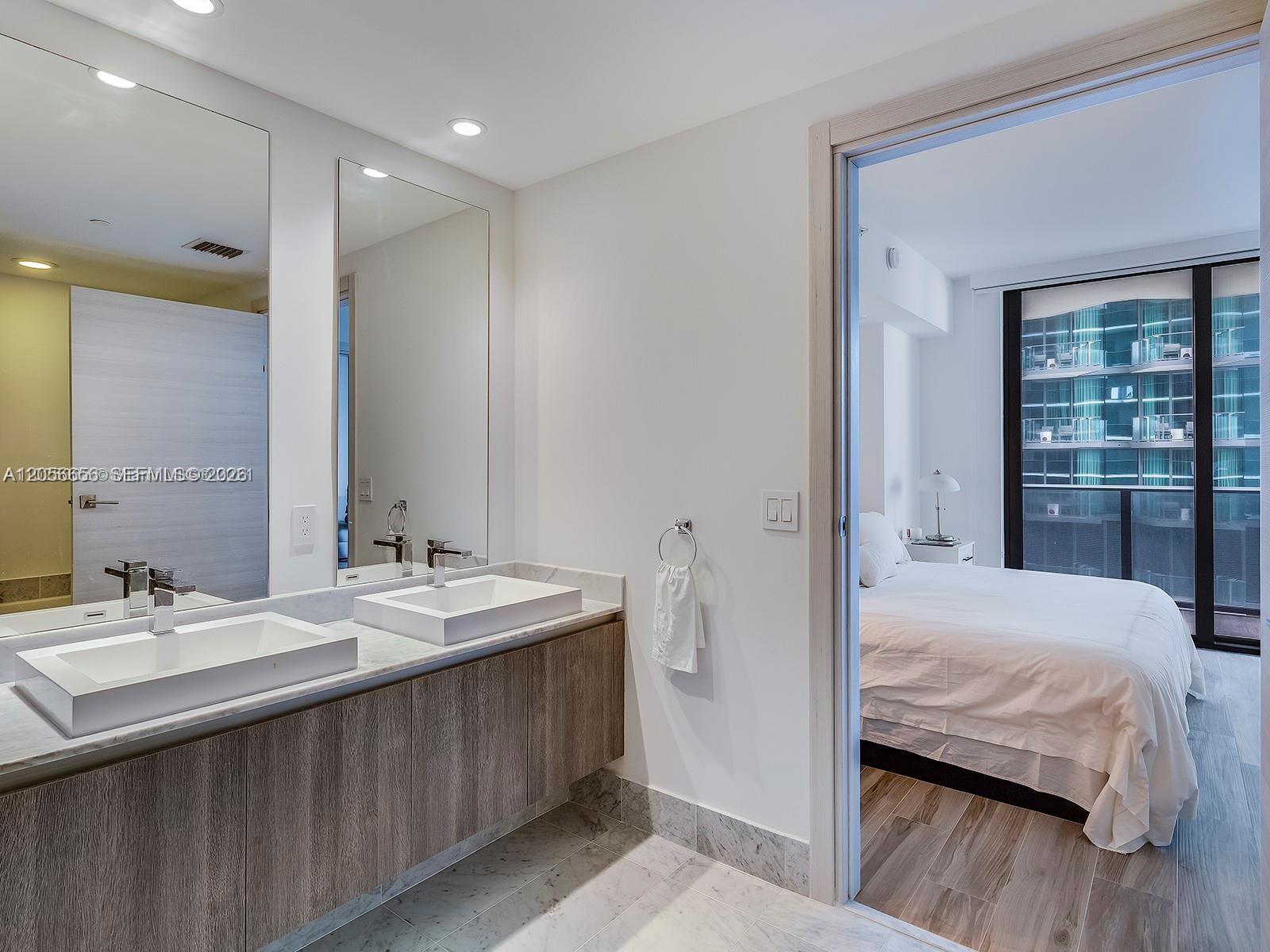 801 S Miami Ave # 2706, Miami FL 33130 photo 3