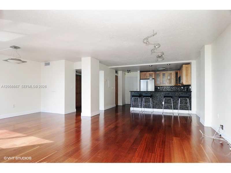 600 NE 36 ST # 1817, Miami FL 33137 photo 2