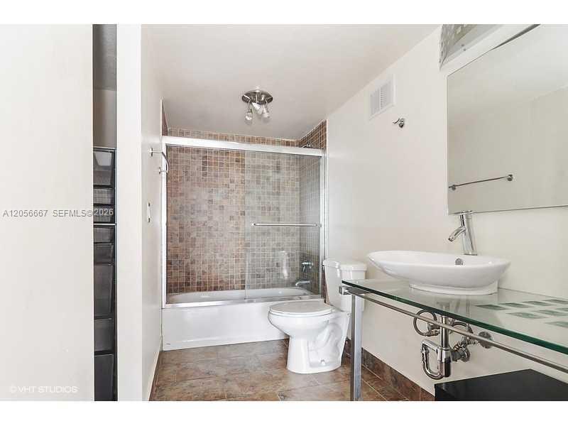 600 NE 36 ST # 1817, Miami FL 33137 photo 5