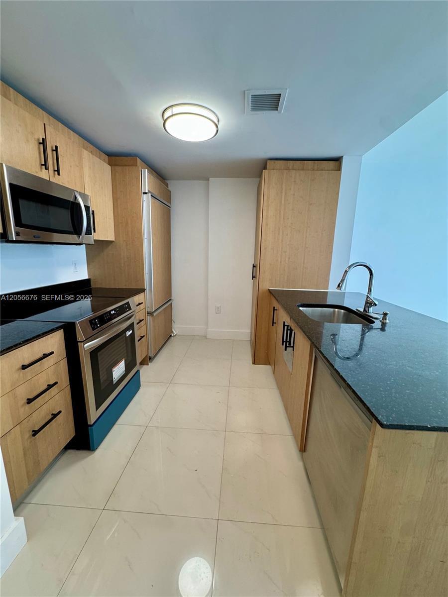 10275 Collins Ave # 316, Bal Harbour FL 33154 photo 2