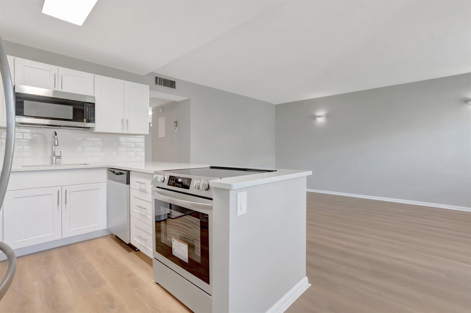 296 FANSHAW H, Boca Raton FL 33434 photo 3