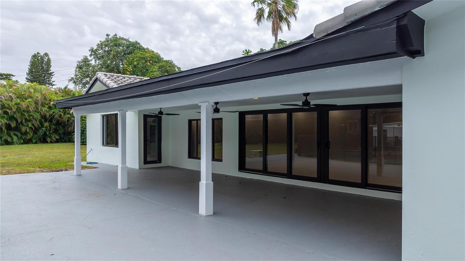 13401 SW 83RD Avenue, Pinecrest FL 33156 photo 2