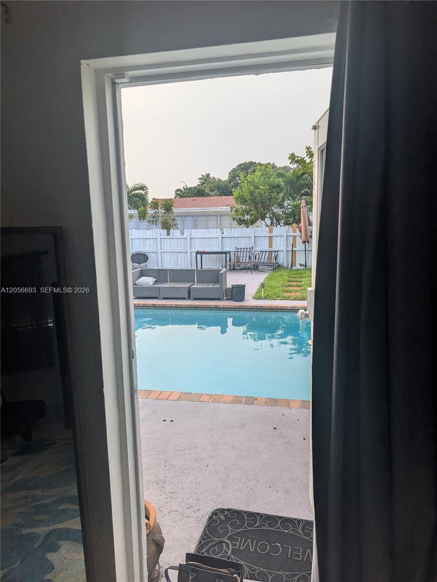 Hollywood, FL 33021 photo 3