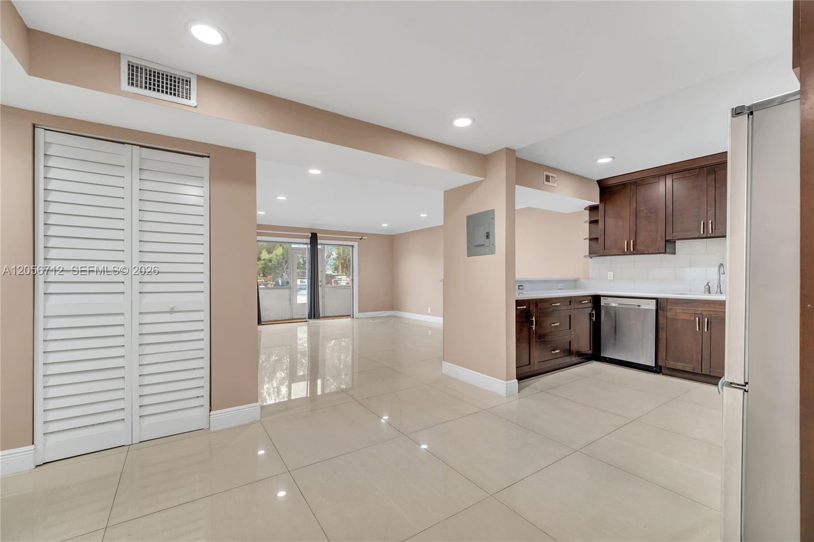 4848 NW 24th Ct # 118, Lauderdale Lakes FL 33313 photo 2