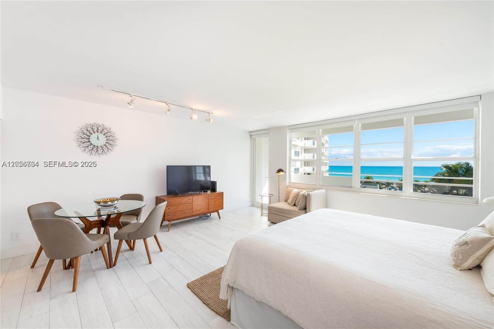 100 Lincoln Rd # 619, Miami Beach FL 33139 photo 2
