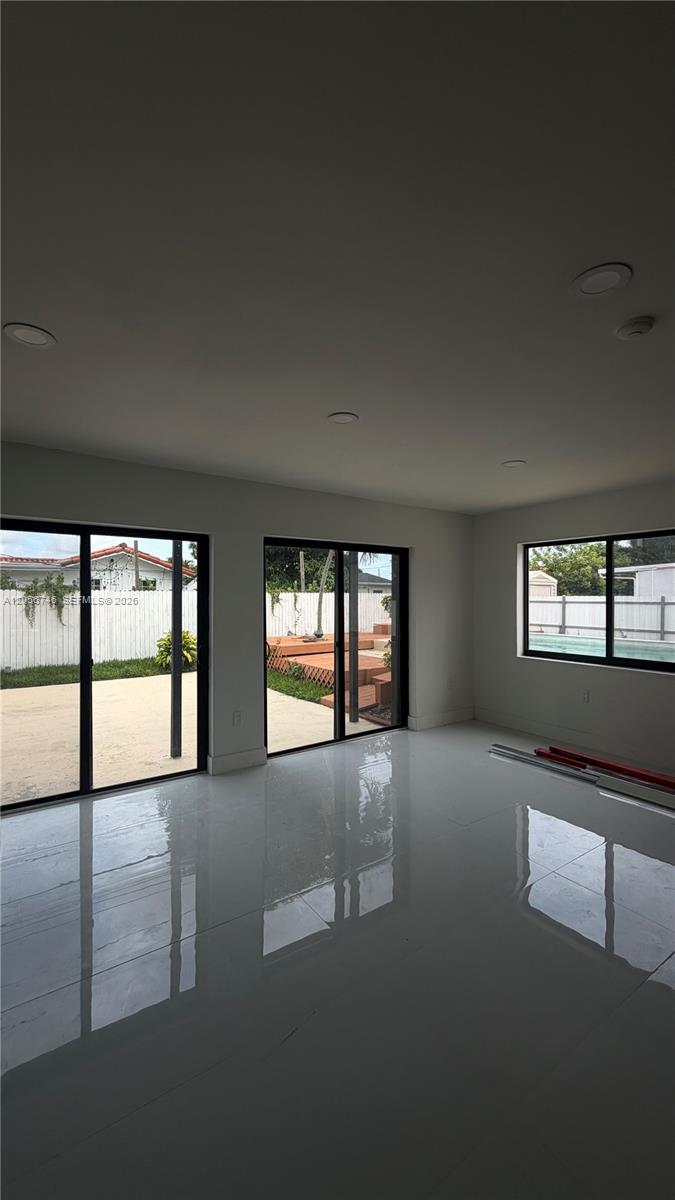 935 SW 72nd Ave, Miami FL 33144 photo 4