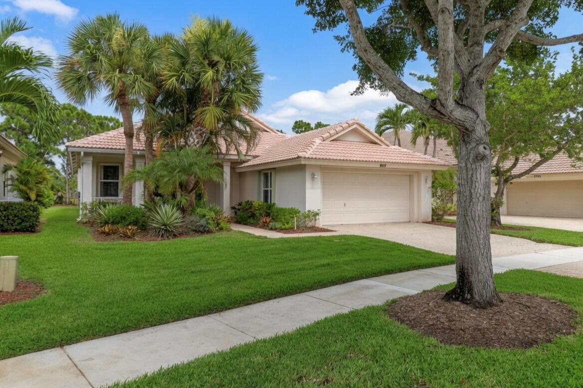 9110 Bay Harbour Circle, West Palm Beach FL 33411 photo 3