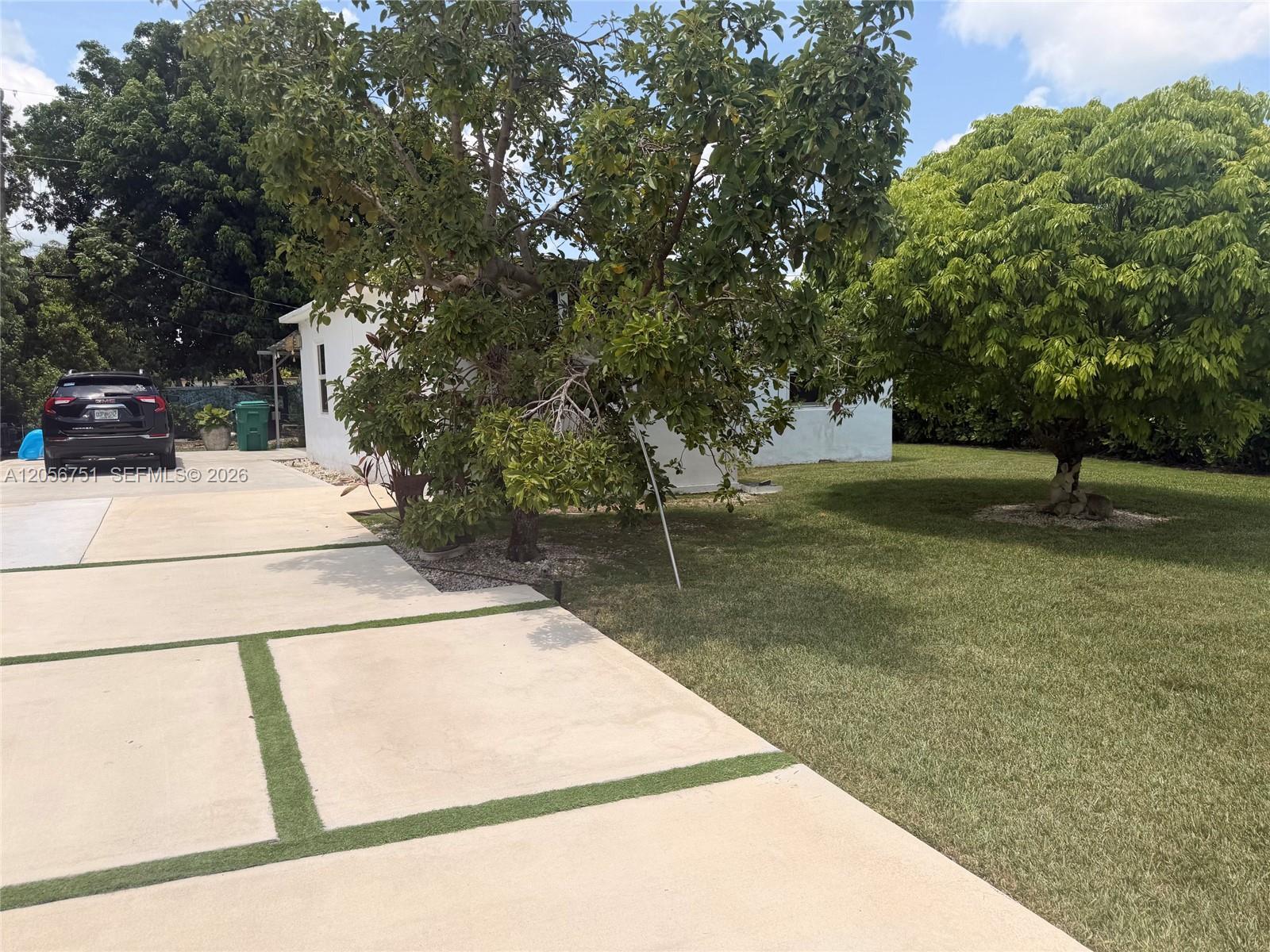 14985 Leisure Dr, Homestead FL 33033 photo 2