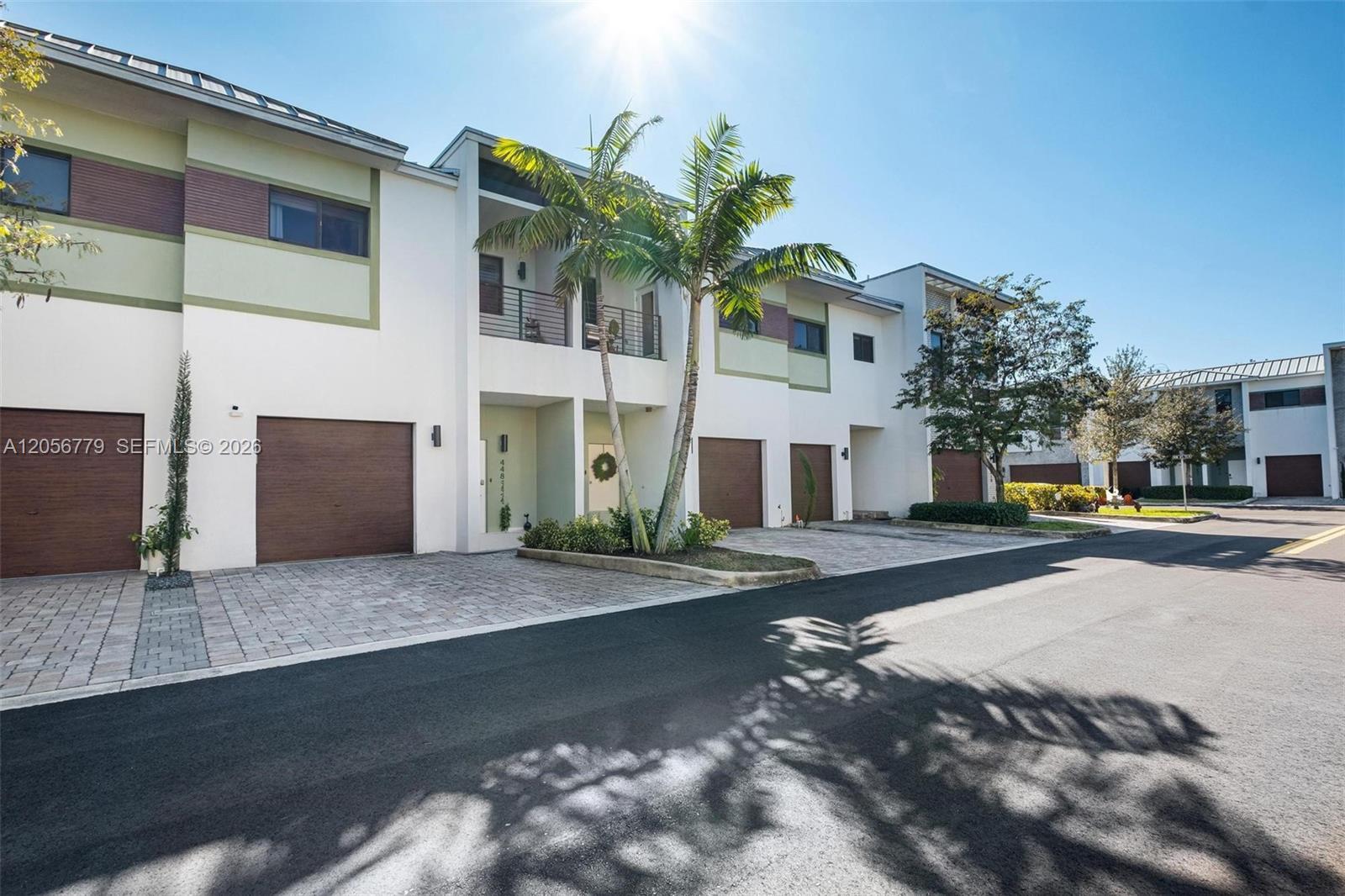 4480 NW 8th Pl, Plantation FL 33317 photo 2